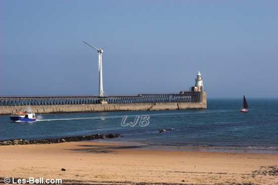 Blyth East Pier and Lighthouse.