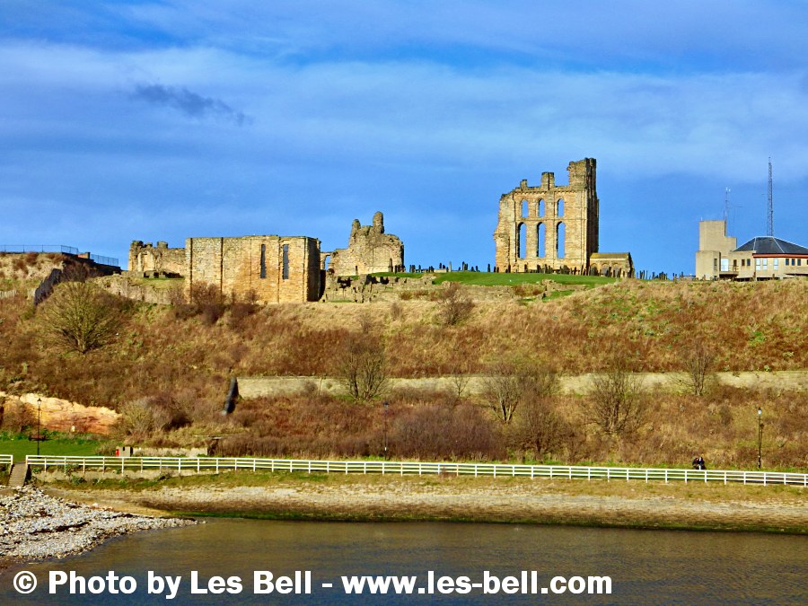View of the ruins of Tynemouth Castle and Tynemouth Priory.